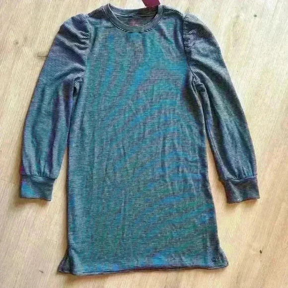 Vineyard Vines Other - Vineyard Vines striped long sleeve dress size M (10-12)